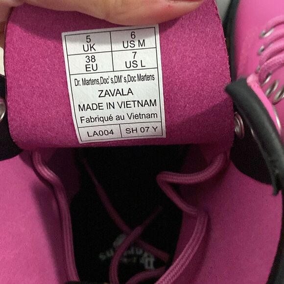 NEW -WOMEN'S DR. MARTENS ZAVALA COMBAT BOOTS- THRIFT PINK- Size 7 - Picture 9 of 10